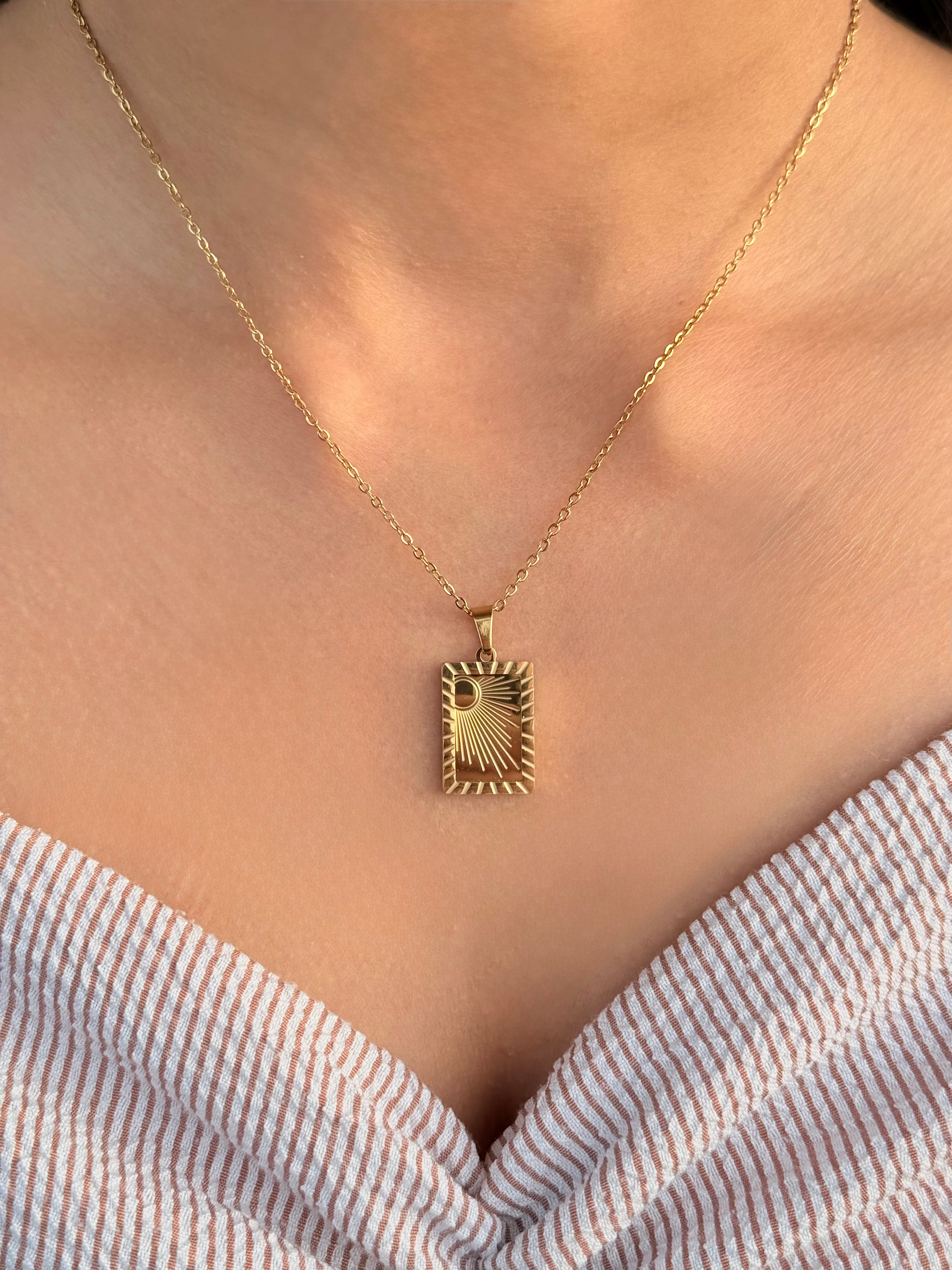 Helia Necklace