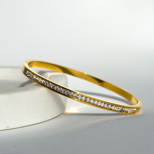 Gold Plated High Quality Affordable Bracelet, Front Side