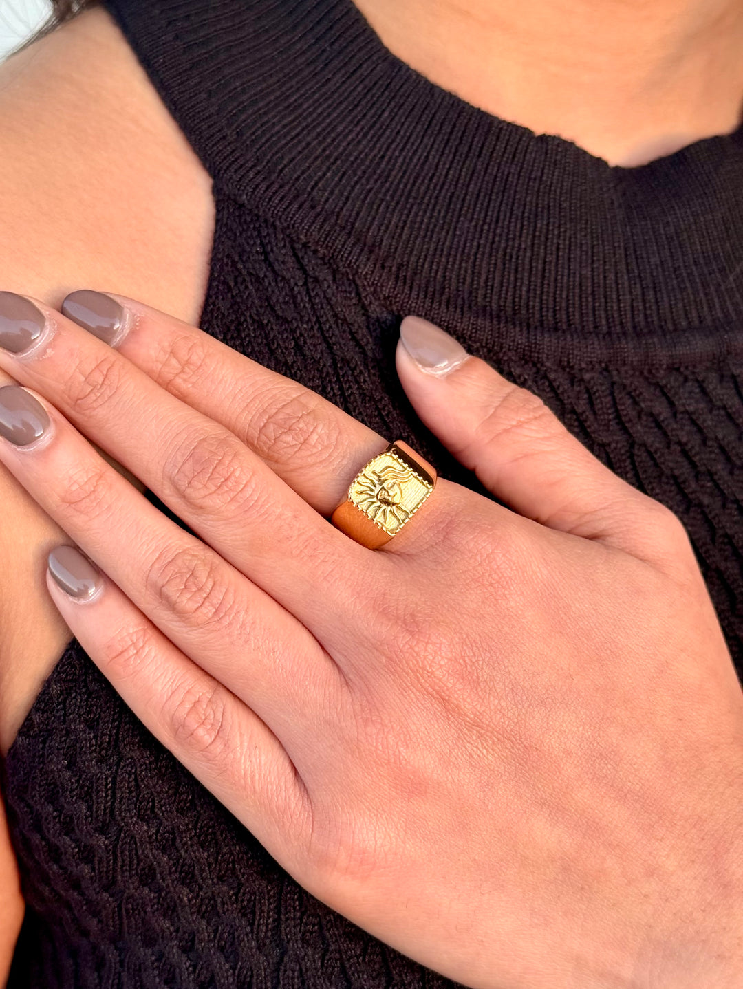 Solis Ring