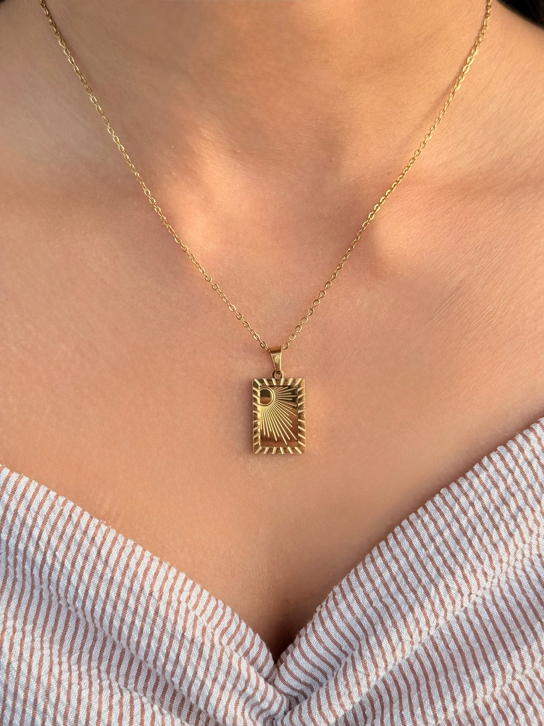 Helia Necklace